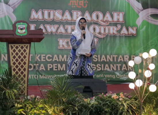 dr Susanti Tutup MTQN Kecamatan Siantar Barat, Kelurahan Sipinggol-pinggol Juara Umum