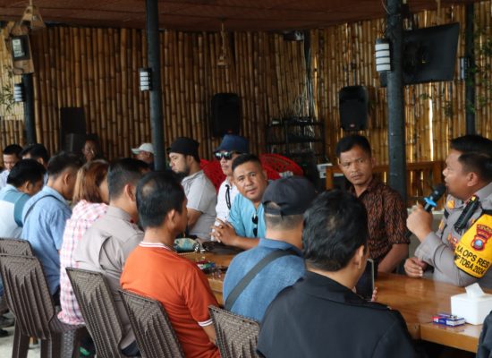 Untuk Memperat Sinergi, Kapolres Nisel Coffee Morning Bersama Wartawan & LSM