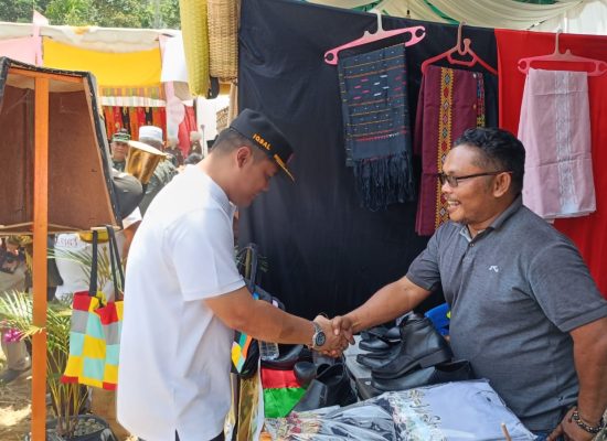 Simalagi Shoes Ikut Meriahkan Promosi UMKM Di Tambangan, Ini Komentar Pengunjung