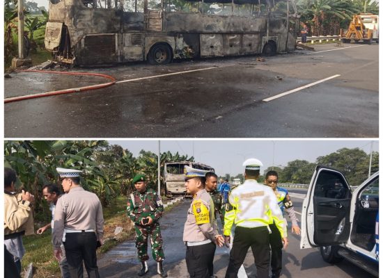 Bus Putra Pelangi Perkasa Oleng & Tabrak Pembatas Jalan, Lalu Terbakar