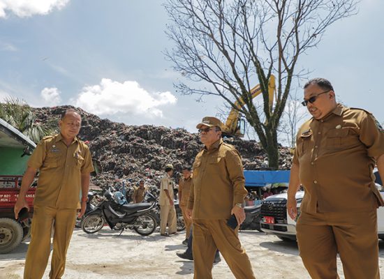 Wesly dan Herlina Tinjau TPA Tanjung Pinggir: Targetkan Persoalan Sampah Segera Diselesaikan