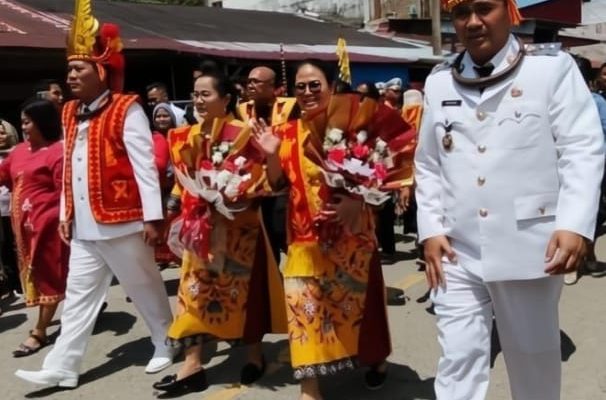 Ribuan Masyarakat Sambut Kedatangan Bupati dan Wakil Bupati Nias Selatan