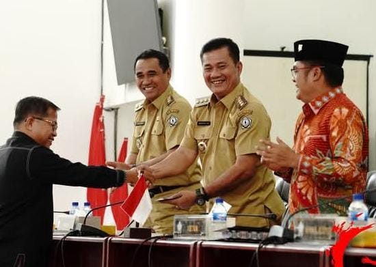 DPRD Nisel Gelar Rapat Paripurna Pengambilan Keputusan Ranperda RPJPD dan Bangunan Gedung