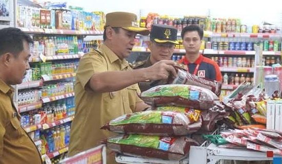 Wabup Nisel Yusuf Nache Pimpin Sidak Pasar Menjelang Bulan Suci Ramadhan