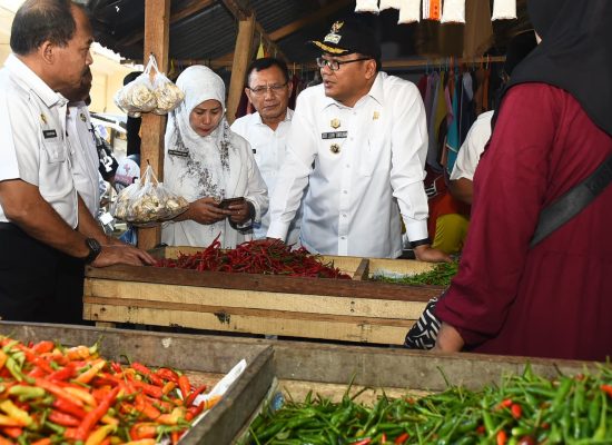 Pemkab Cari Solusi Agar Pasokan Cabai Terjaga dan Harga Stabil