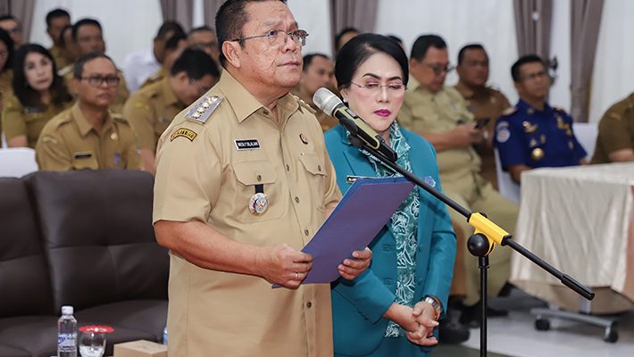 Wesly Selaku Ketua Pembina Lantik Pengurus TP PKK Kota Pematangsiantar