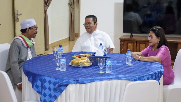 Wesly Menjamu Makan Siang Syekh Ali Akbar Marbun di Rumah Dinas Wali Kota