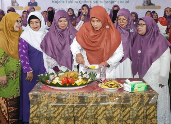Herlina Berharap Majelis Taklim Silaturahmi Istiqomah Tebarkan Cahaya dan Nilai-nilai Islam