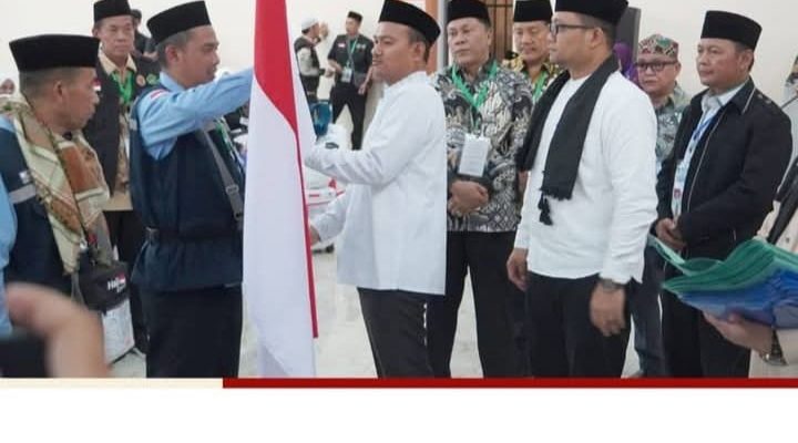 Wali Kota dan Wakil Wali Kota Tanjungbalai Lepas Keberangkatan Jamaah Calhaj Kloter 11 Embarkasi Medan