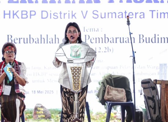 Ny Liswati Wesly Silalahi Hadiri Perayaan Paskah HKBP Distrik V Sumatera Timur