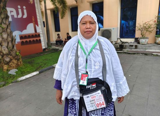 Menjemput Baitullah dari Warung Kopi, Perjalanan Panjang Irda Herani Menuju Tanah Suci
