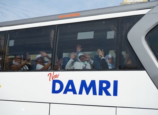 Kloter 23 Bertolak ke Tanah Suci, Dua Jemaah Calhaj Tunda Keberangkatan Karena Sakit