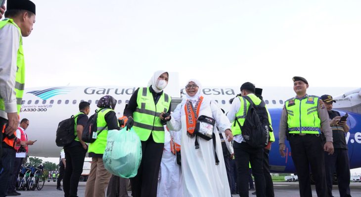 Jemaah Haji Kloter 1 Asal Padangsidimpuan Tiba di Tanah Air