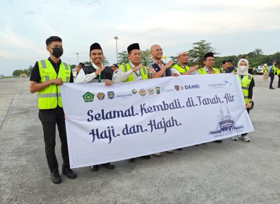 Bea Cukai Kuala Namu Sambut Kepulangan Kloter Pertama Jemaah Haji Debarkasi Medan