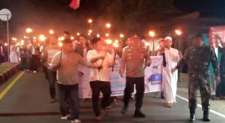 Pawai Obor Sambut Tahun Baru Islam Hiasi Jalan Protokol Siabu