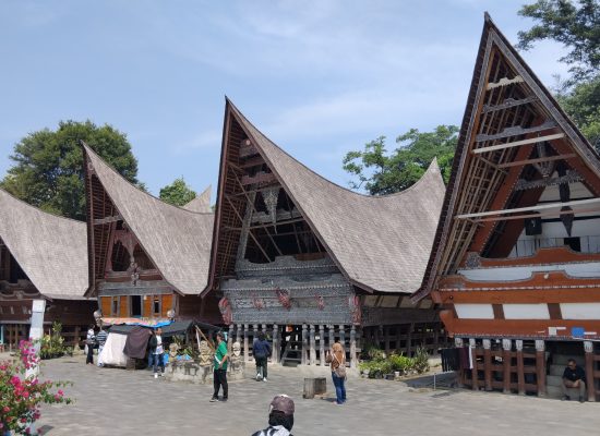 Indosat Akselerasi Transformasi Digital di Kawasan Destinasi Wisata, Khususnya Danau Toba dan Samosir