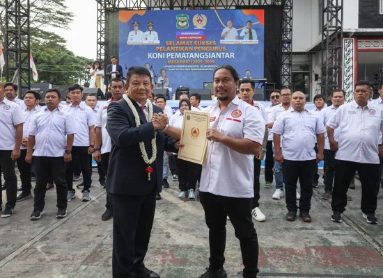 Pelantikan Pengurus KONI Pematangsiantar, Wesly Tegaskan Pemko Selalu Dukung Pembinaan Olahraga