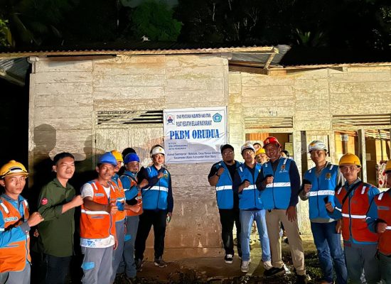 Terangi Pendidikan hingga ke Pelosok, PLN UP3 Nias Hadirkan Listrik ke PKBM ORUDUA Lewat Inovasi Super Sun