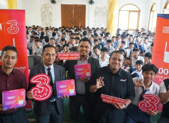Tri dan 1.000 Guru Foundation Buka Akses Internet di Pelosok Indonesia lewat Kampanye #MudahnyaKebaikan