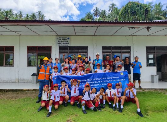 Sambut Hari Kemerdekaan, PLN Hadirkan Listrik untuk Sekolah di Pelosok Nias lewat Inovasi Super Sun