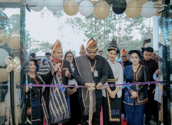 PKK Sumut Dorong Literasi Keluarga, Kahiyang Ayu Resmikan Perpustakaan Pakpak Bharat