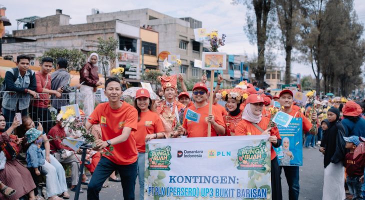 PLN UID Sumatera Utara Kenalkan Digitalisasi Lewat PLN Mobile di Festival Bunga dan Buah Tanah Karo 2025