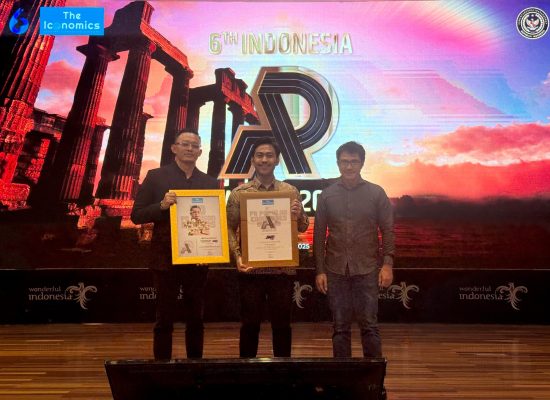JNE Raih Dua Penghargaan Bergengsi di Indonesia Public Relations Summit 2025