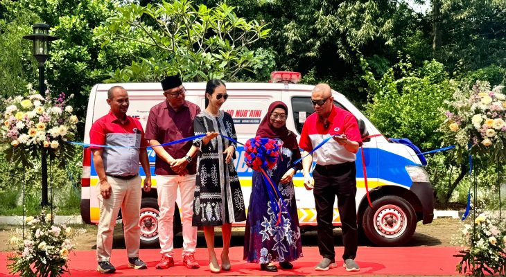 JNE dan TIKI Salurkan Bantuan Ambulans dan Mobil Jenazah Lewat Program CSR “Berbagi untuk Kemanusiaan”