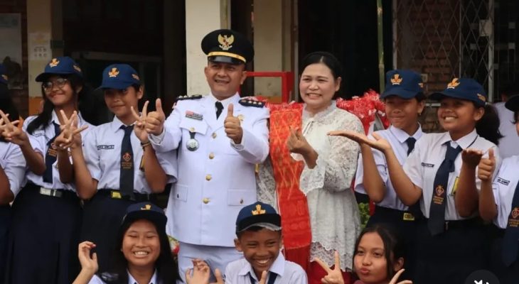 Upacara HUT ke-80 RI di SD dan SMP Asisi Medan Berlangsung Khidmat, Camat Medan Tuntungan Bertindak Sebagai Pembina