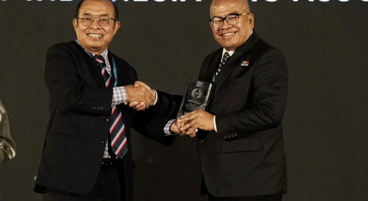 Amien Sunaryadi Raih GRC Lifetime Achievement Award 2025 atas Dedikasi Memajukan Governansi dan Anti Korupsi