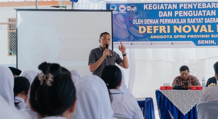 Defri Noval Pasaribu Tanamkan Semangat Pancasila dan Wawasan Kebangsaan di SMAN 15 Medan