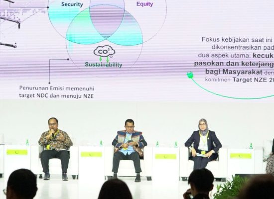 PLN Tegaskan Komitmen Percepat Akses Listrik hingga Pelosok dengan Fokus Energi Terbarukan