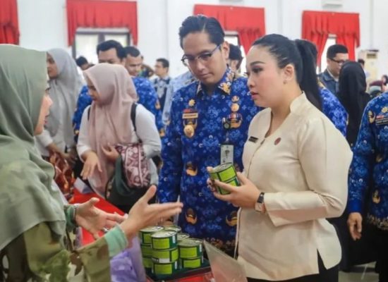 Wali Kota Medan Serahkan 500 Sertifikat Halal untuk Pelaku UMKM