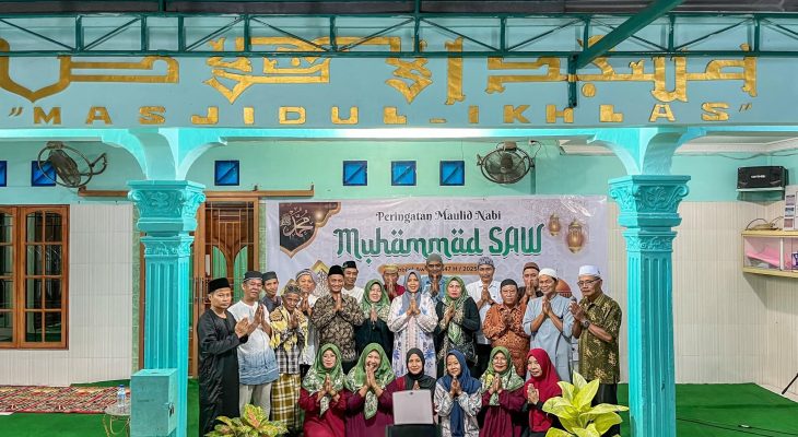 Wesly Diwakili Herlina Hadiri Maulid Nabi Muhammad di Masjid Al Ikhlas Kelurahan Banjar, Ajak Teladani Akhlak Rasulullah