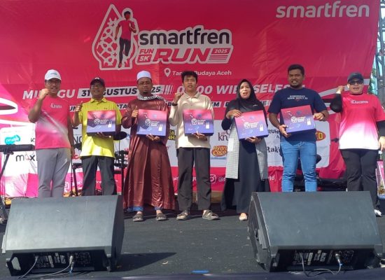 Smartfren Ekspansi Layanan 4G LTE & VoLTE di Aceh, Gelar Fun Run 2025 dan Donasi Internet Gratis