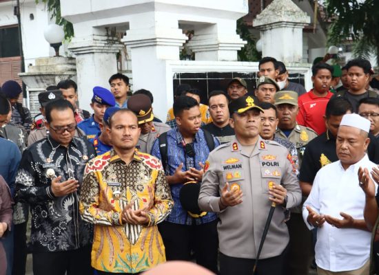 Kapolres Tanjungbalai Turun Langsung Pimpin Pengamanan Aksi Unras Dari API di Kantor DPRD