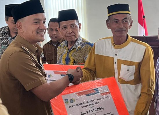 Bank Sumut Salurkan Rp361,8 Juta CSR untuk 15 Rumah Ibadah di Tebing Tinggi