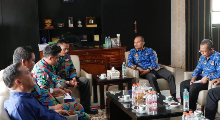 Wali Kota Mahyaruddin Salim Terima Audiensi Aliansi Serikat Buruh/Serikat Pekerja Bersatu Kota Tanjungbalai
