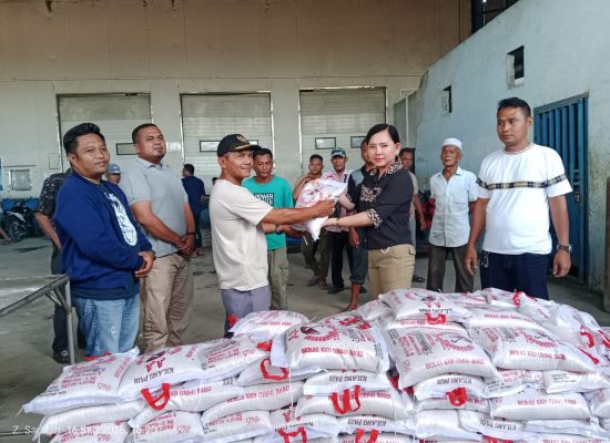 PT Halindo Jaya Mandiri Salurkan 1 Ton Beras Kemasan 5 Kg kepada SBSI Sekitar Perusahaan