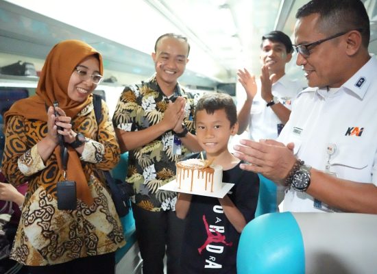 Sambut HUT Ke-80 KAI, Divre I SU Laksanakan Sapa Pelanggan