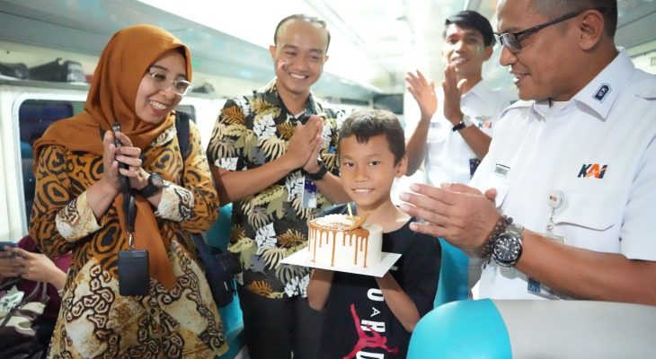 Sambut HUT Ke-80 KAI, Divre I SU Laksanakan Sapa Pelanggan