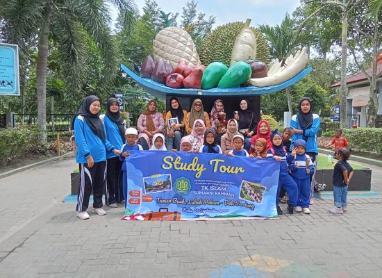 TK Islam Sumarni Rahman Gelar Study Tour ke Taman Buah Lubuk Pakam