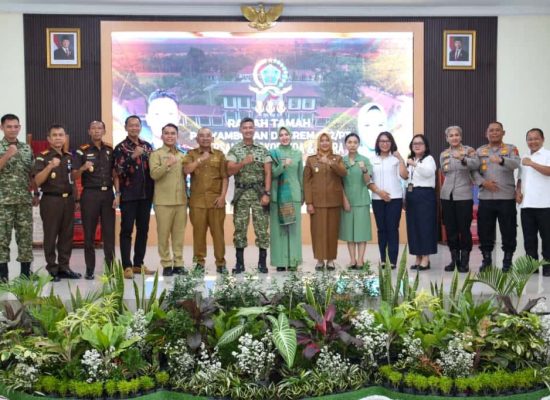 Wesly Diwakili Herlina Hadiri Ramah Tamah dan Silaturahmi Sambut Danrem 022/PT Kolonel Inf Sandi Kamidianto