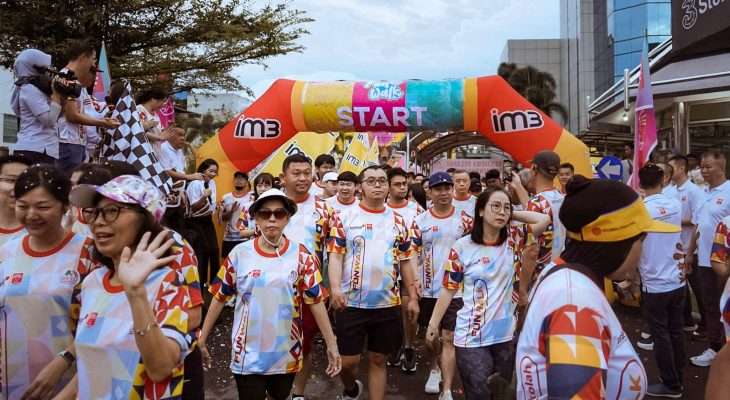 Indosat dan INTI Sumut Sukses Gelar Fun Walk di Medan, Ribuan Peserta Turut Berdonasi untuk Pendidikan