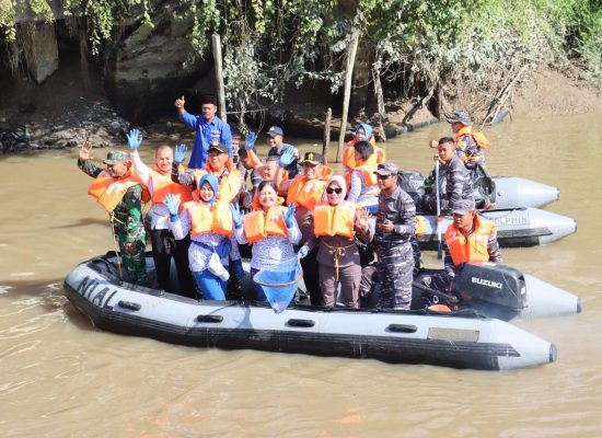 Aksi Gotong Royong TNI AL, Forkopimda Dan Masyarakat Tanjungbalai Warnai HUT TNI Ke-80