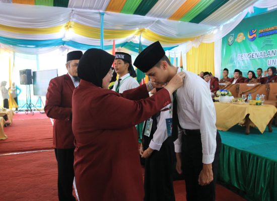 UISU Unggul Membangun Generasi Islami, Inovatif, dan Berintegritas di Era Digital Pada Acara PKKMB