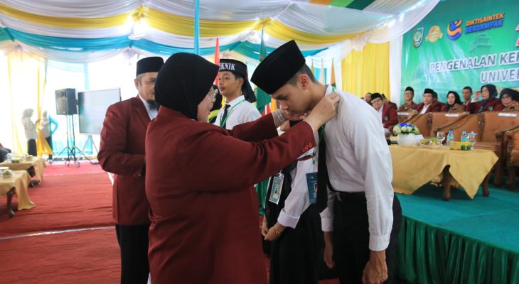 UISU Unggul Membangun Generasi Islami, Inovatif, dan Berintegritas di Era Digital Pada Acara PKKMB