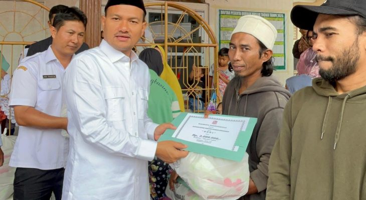 Ringankan Beban Korban Kebakaran, Wali Kota Tanjungbalai Kunjungi dan Beri Bantuan Kepada Warga Kelurahan Pantai Burung