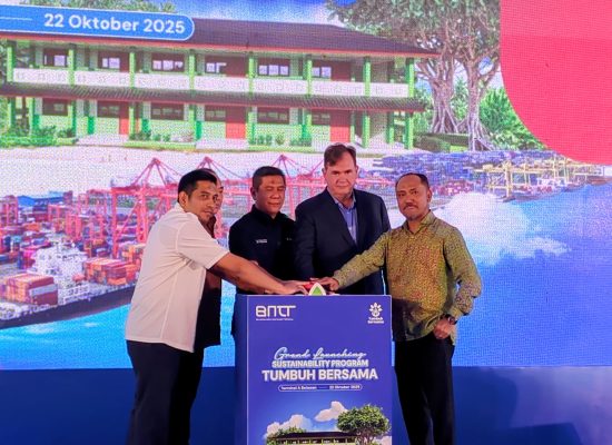 Executive Director 1 Pelindo Regional 1 Hadiri Grand Launching Program Keberlanjutan “Tumbuh Bersama”.