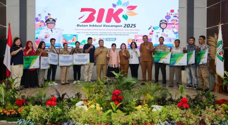 Puncak Bulan Inklusi Keuangan 2025, Wesly dan Ny Liswati Serahkan KUR kepada Pelaku UMKM